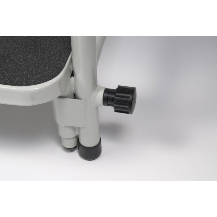 Hip Chair with Adjustable Footrest